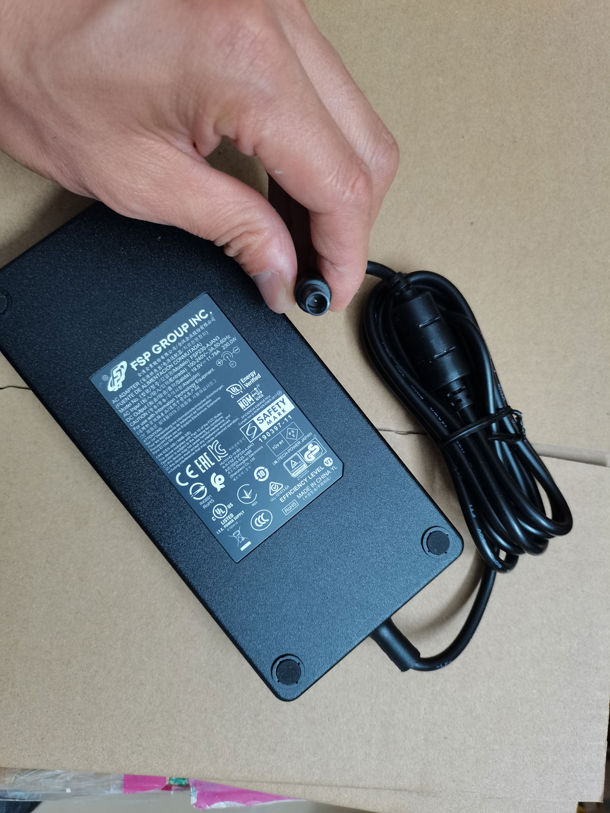 NEW Genuine Slim FSP 19.5V 11. - مراجعة Pc Gaming Msi وسعره